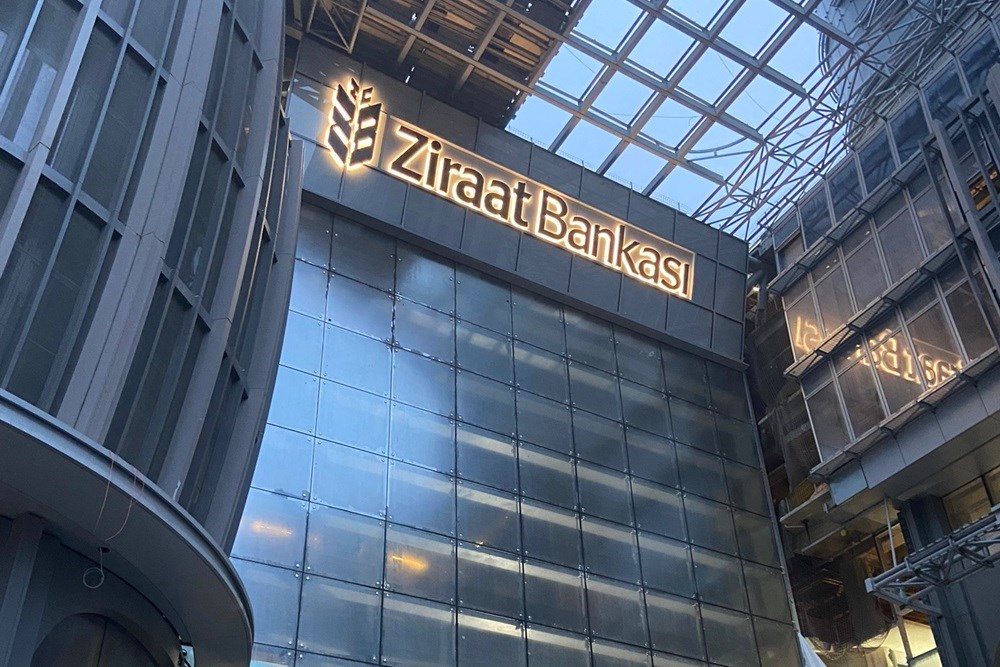 Çuhadaroğlu Ziraat Bankası Binasında Özel Uygulamalara İmza Attı