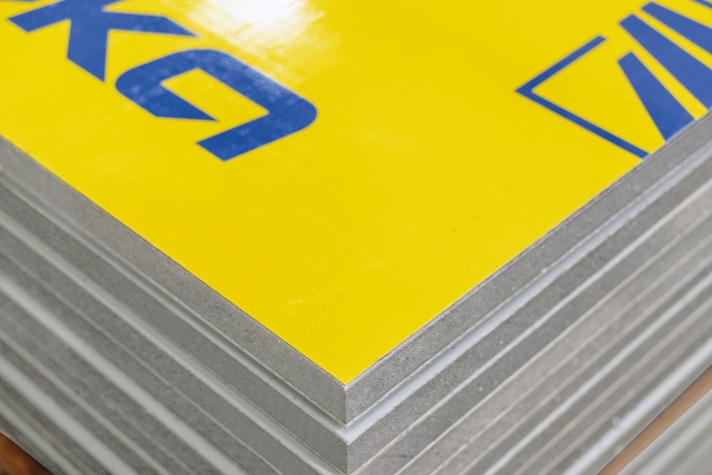 Yoğurt Kaplarından Kalıp Levhasına Uzanan Bir Yolculuk: Doka’nın Yeni ürünü Xlife Top, Geri Dönüştürülmüş Plastikten Üretildi