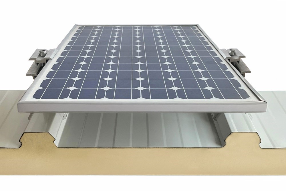 Güneş Enerjisi Uygulamalarında Yeni Nesil Çatı Paneli Çözümü