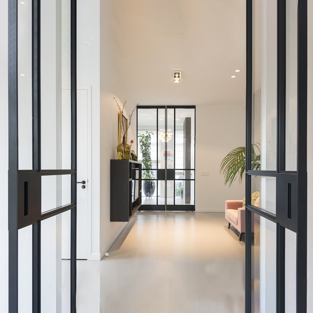 Jansen Art'15 Çelik Profilden İç Mekan Kapı ve Sabit Cam Bölme