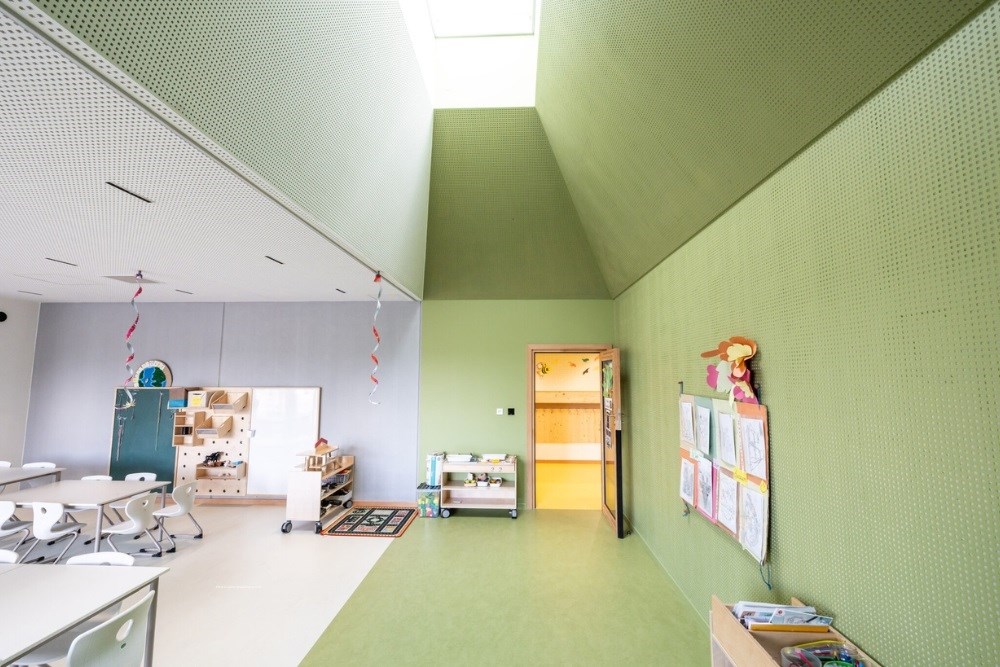 School Group  Au pied des champs