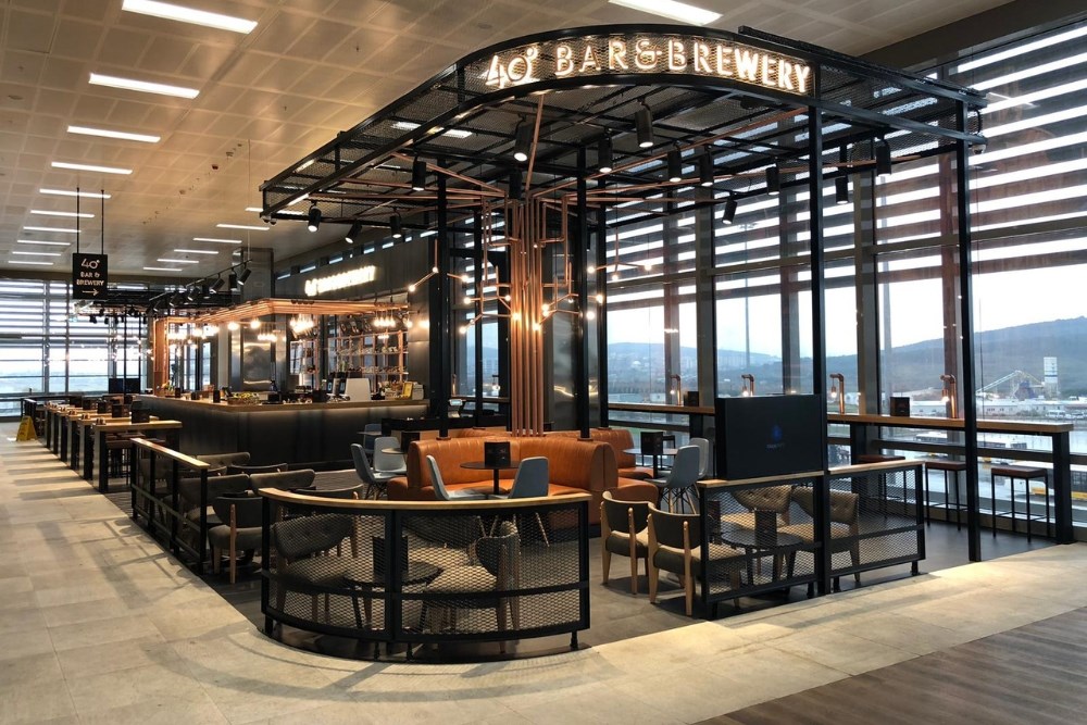 Sabiha Gökçen Uluslararası Havalimanı - 40° Bar & Brewery